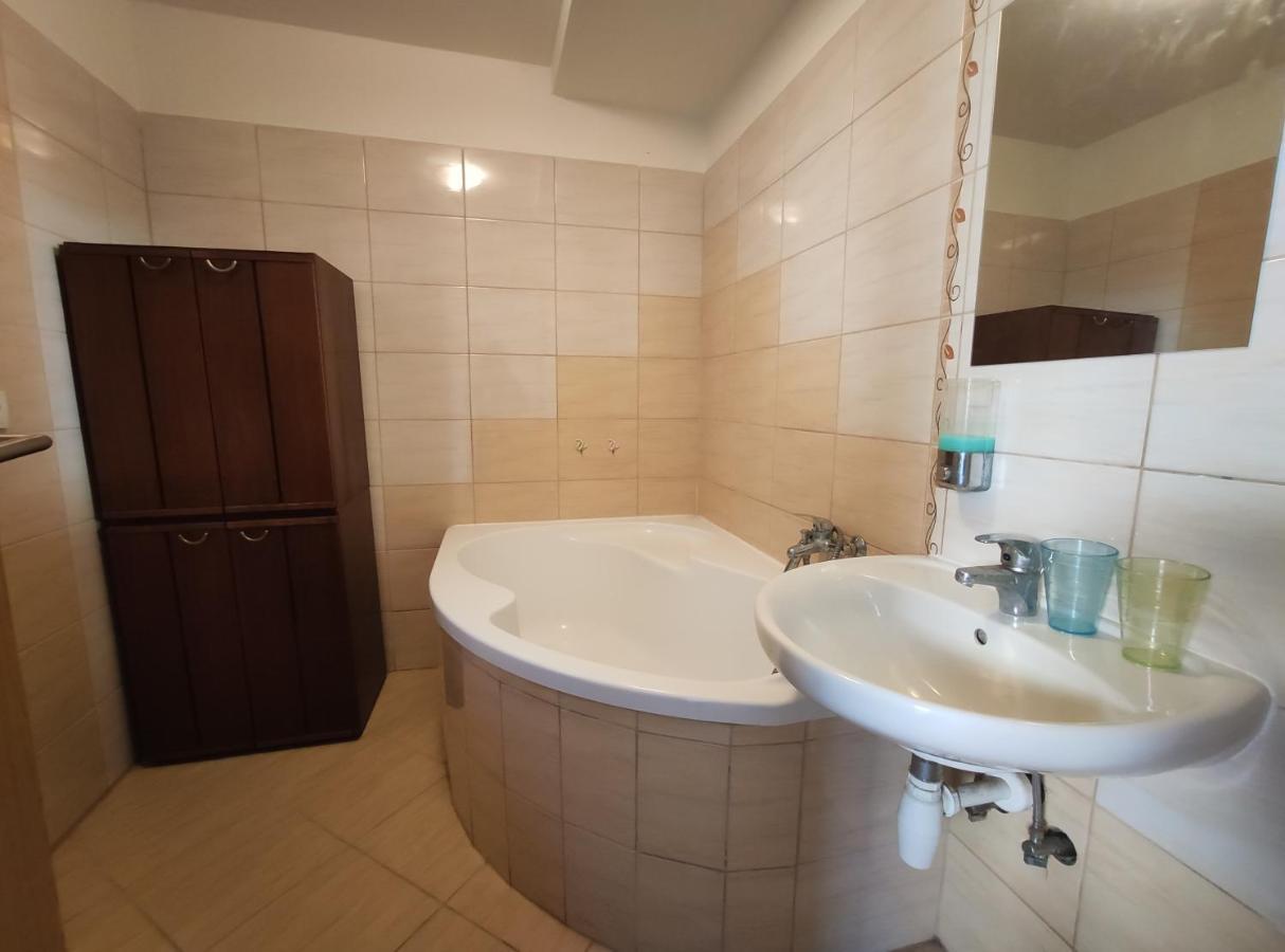 Apartman Hulin, Chrastany - Bily מראה חיצוני תמונה